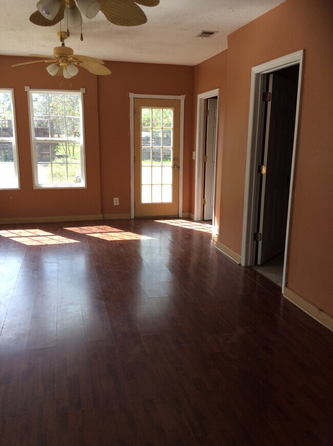 Building Photo - 619-P619 Olmstead Dr