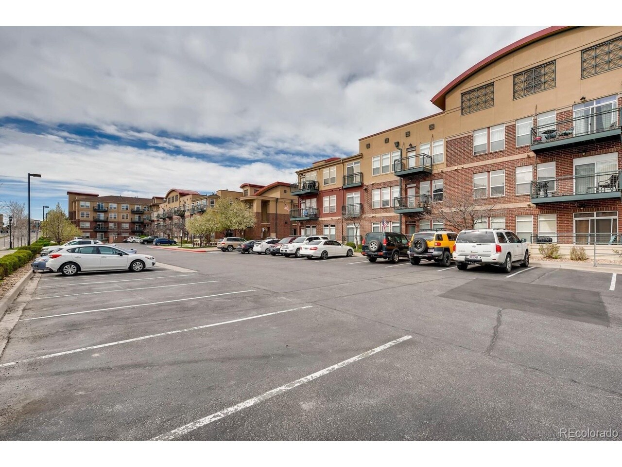 Building Photo - 10176 Park Meadows Dr