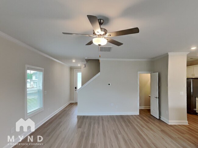 Building Photo - 207 Susannah St