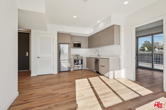 Building Photo - 1814 Federal Ave