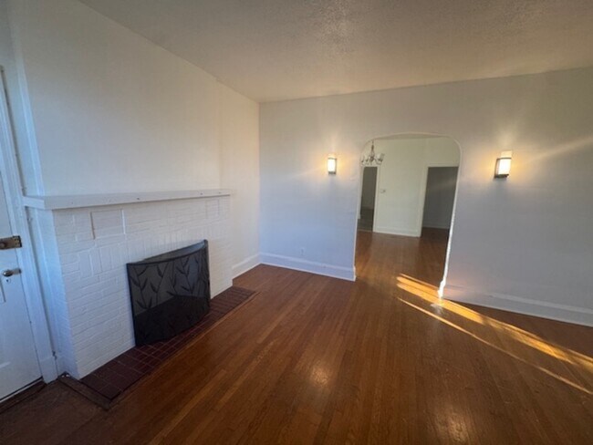 Building Photo - 3508 Grantley Rd