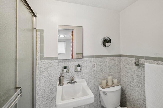 Building Photo - 3524 Cincinnati Dr