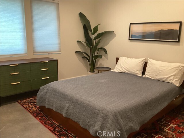 Building Photo - 233 Almon Dr