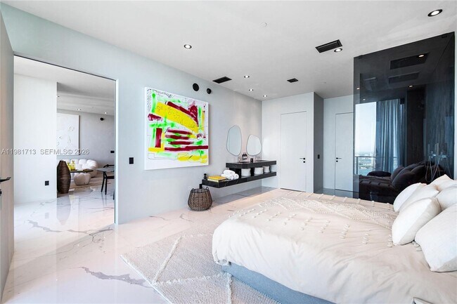 Building Photo - 650 NE 32nd St