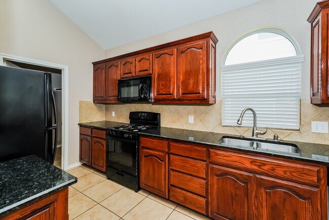 Building Photo - 6137 Kristen Dr