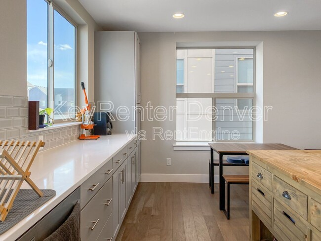 Building Photo - 5684 N Galena St