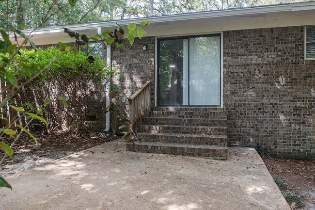 Building Photo - 1409 Lehigh Dr