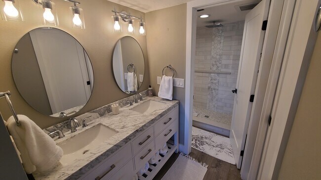 Building Photo - 1319 Dockside Pl