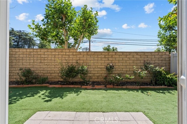 Building Photo - 9427 Lemona Ave