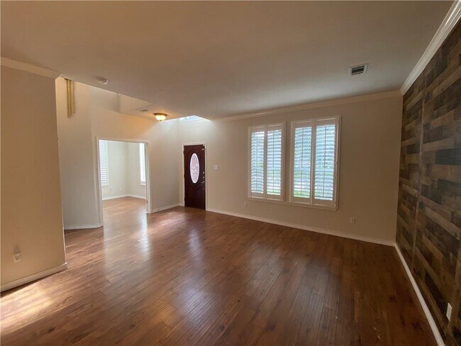 Building Photo - 1709 Coral Dr