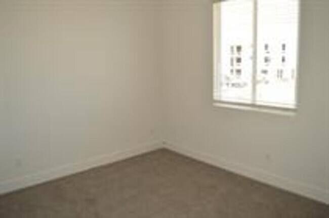 Building Photo - 2446 Cortes Dr