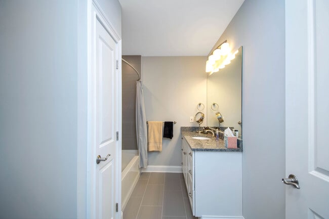 Building Photo - 3 Arlington Rd