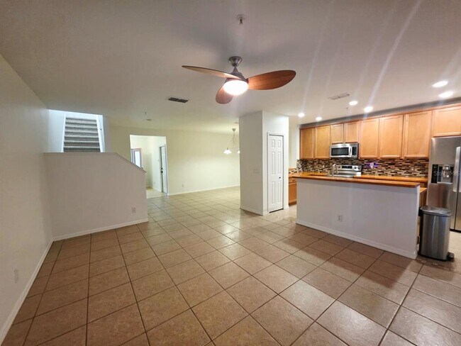 Building Photo - 9764 Tivoli Villa Dr