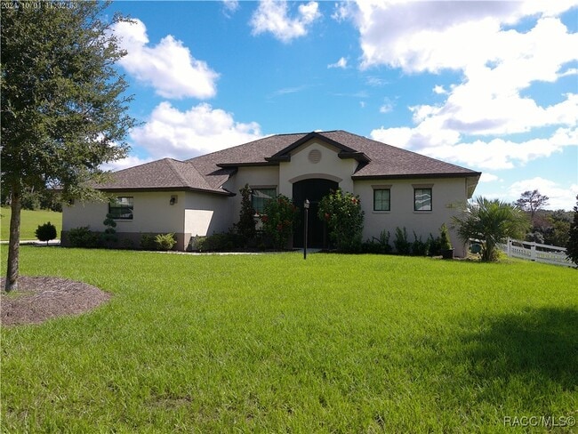 Building Photo - 1381 N Spend a Buck Dr