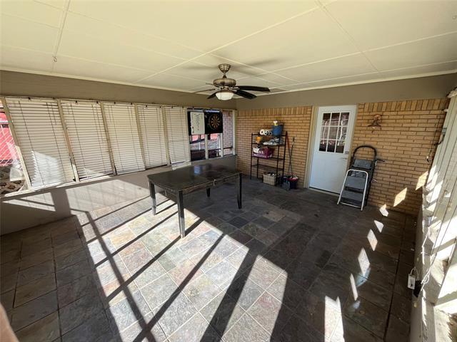 Building Photo - 2121 Cliff Park