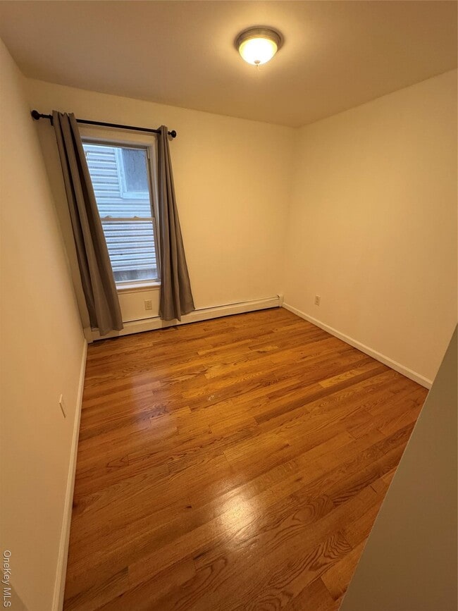 Building Photo - 9-14 College Point Blvd