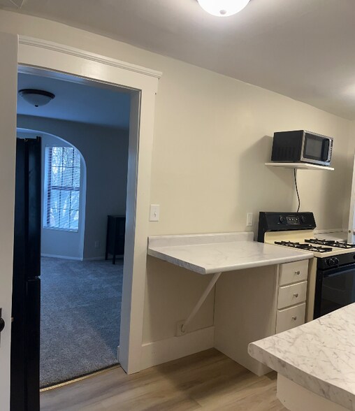 Building Photo - 1411 Portland Ave