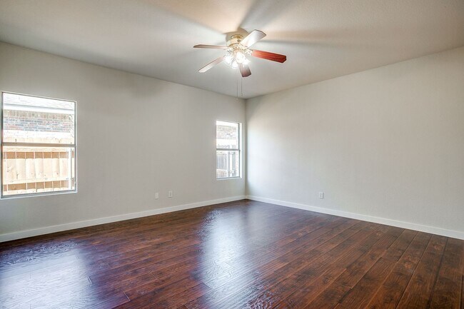 Building Photo - Spacious 4 Bed- 2.5 Bath Rental in the Desirable Remington Point- Eagle Mountain Saginaw ISD- 76179