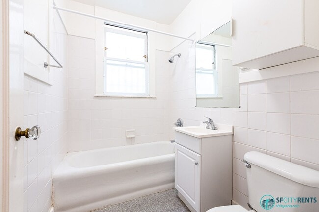 Building Photo - Lower Haight: Renovated Studio or Jr 1 Bed w/ Dishwasher & Shared Yard