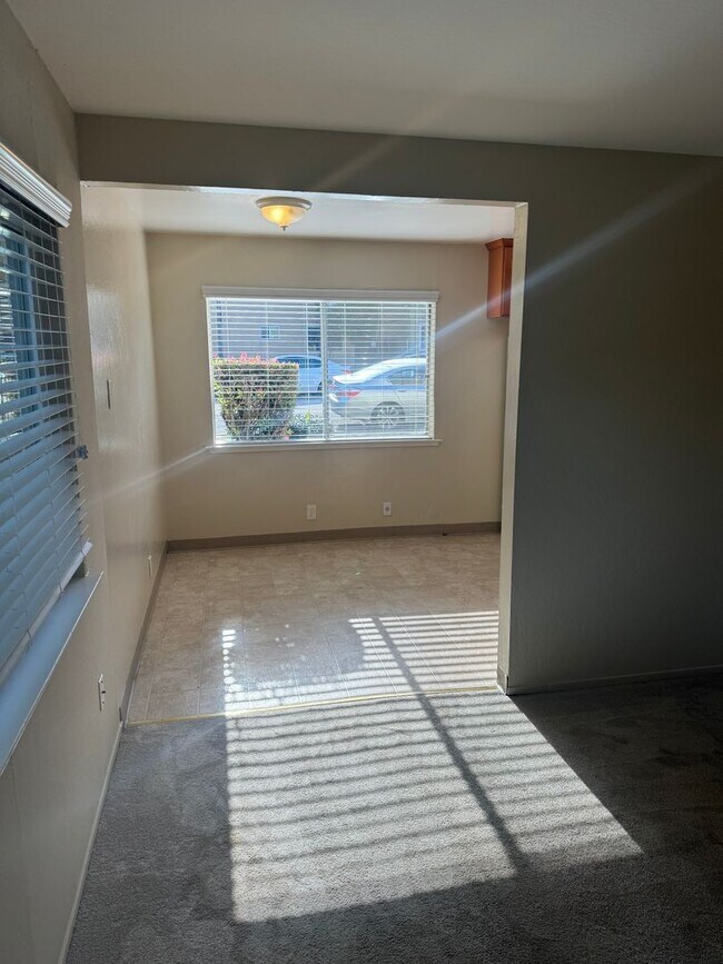 Building Photo - 5748 Via Monte Dr