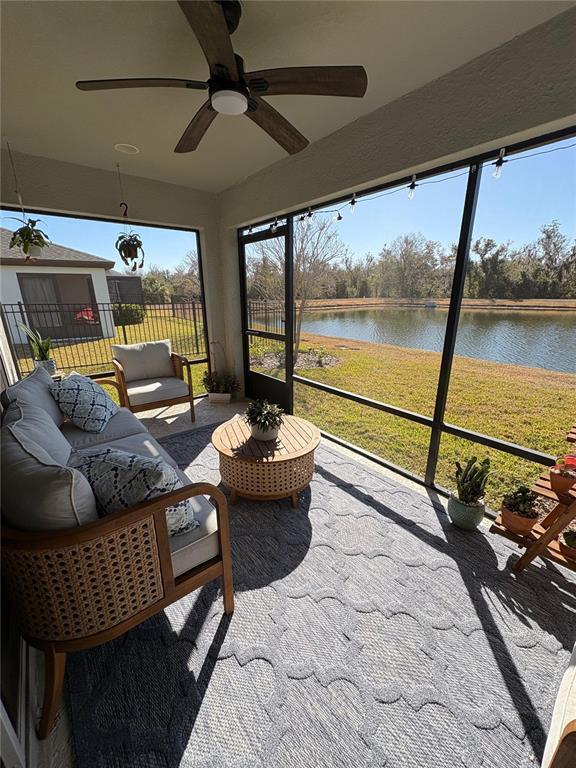 Building Photo - 12558 Oak Hill Way