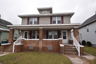 Building Photo - 2 bedroom Mishawaka Duplex