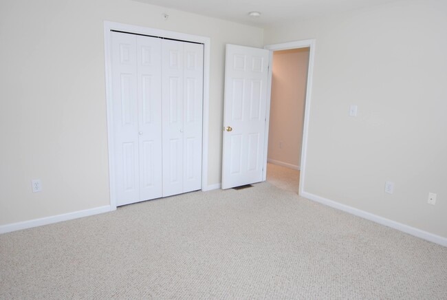 Building Photo - 109 Overlook Cir