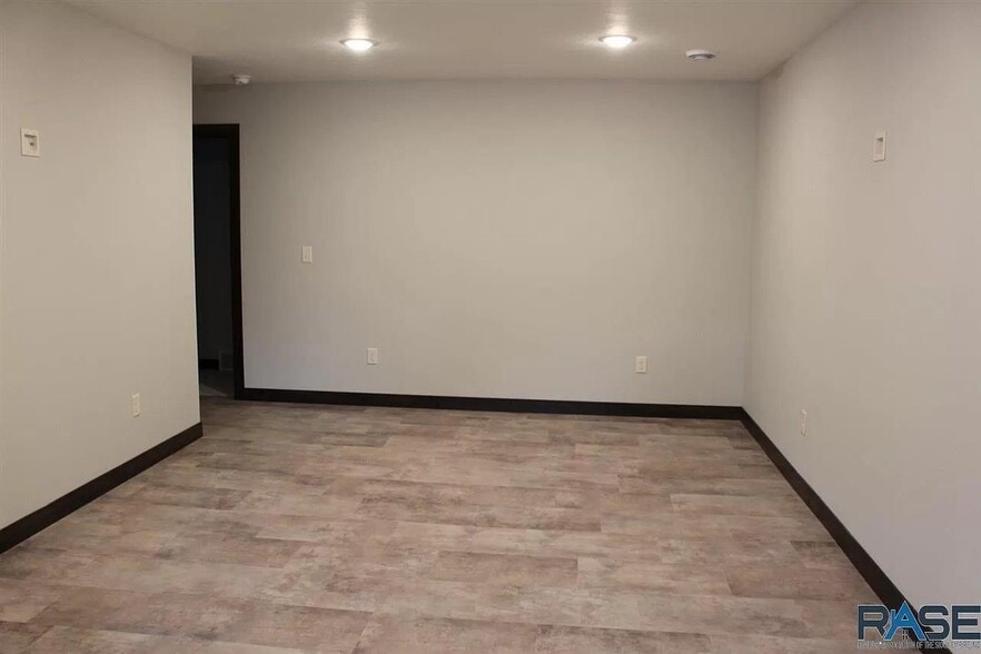 Building Photo - 1115 N Union Ave