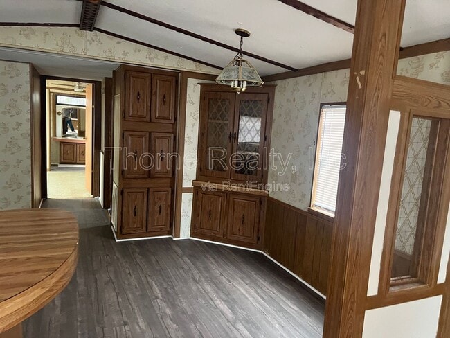 Building Photo - 92 Matts Ln