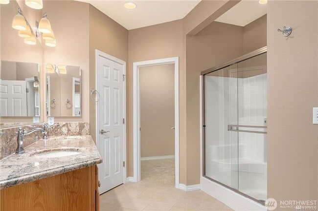 Building Photo - 2bd/1.75ba Redmond Duplex