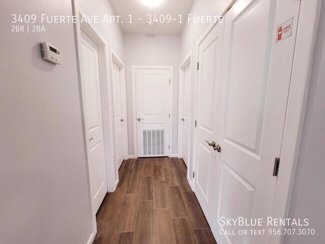 Building Photo - 3409 Fuerte Ave