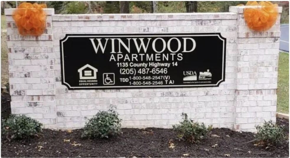 Primary Photo - Winwood Manor