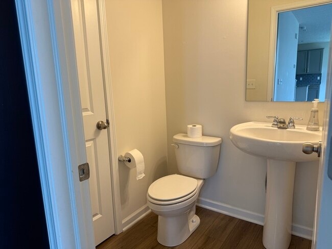 Building Photo - Gorgeous 4 beds 2.5 baths in Johnstown
