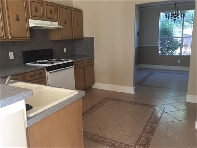 Building Photo - 19303 Camellia Knoll Trail