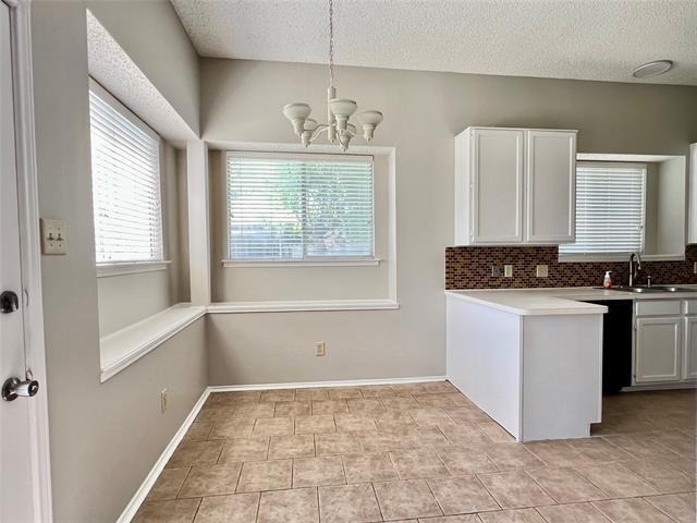 Building Photo - 2735 Wentworth Dr