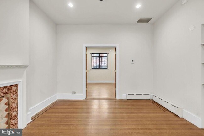 Building Photo - 1823 S Broad St