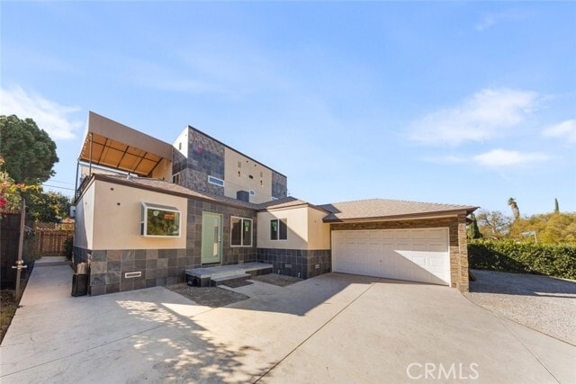 Building Photo - 18748 Collins St