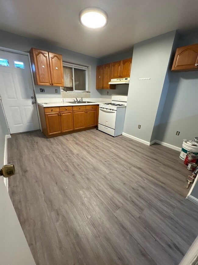 Building Photo - Beautiful newly renovated home near Johns Hopkins, University of Maryland and Peabody Institute