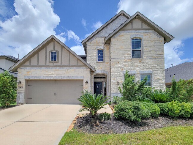 Building Photo - This thoughtfully designed home boasts 4 spacious bedrooms (2 down) and 3.5 baths, providing ampl...