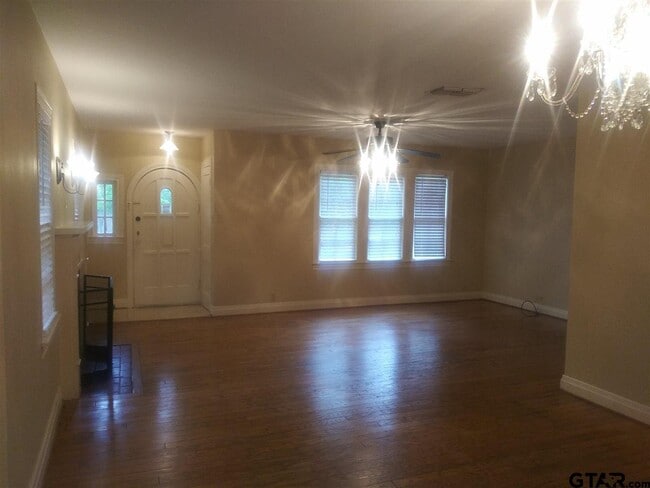 Building Photo - 539 Williams Ct