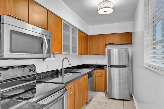 Primary Photo - 680 NE 64th St