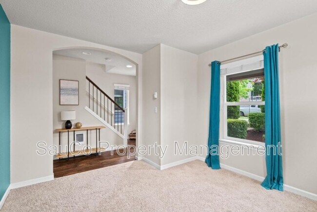 Building Photo - 7595 NW 170th Ave