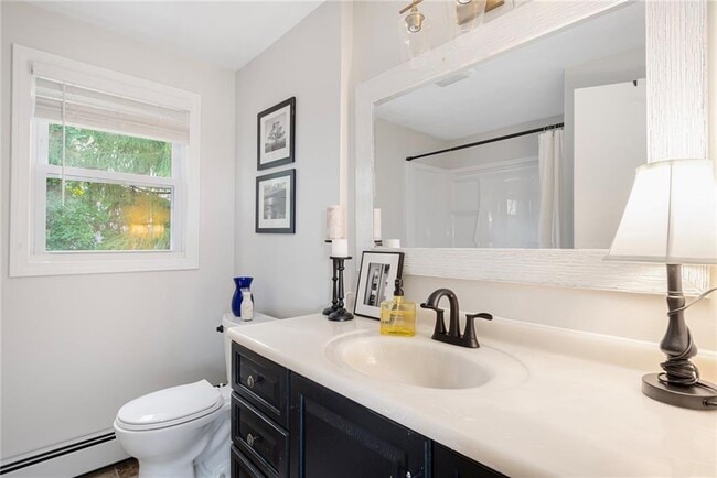 Building Photo - 40 Paolino St