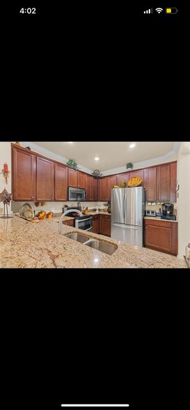 Building Photo - 10032 Via Colomba Cir