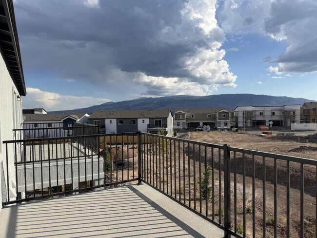 Building Photo - Brand New DR Horton Home Close to UNR!