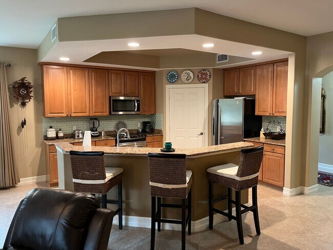 Building Photo - Stunning 3 bedroom Condo in Hammock Bay......