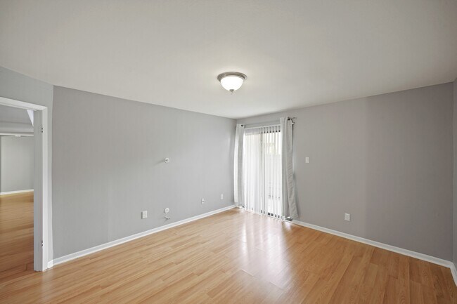 Building Photo - 8517 Hearth Dr