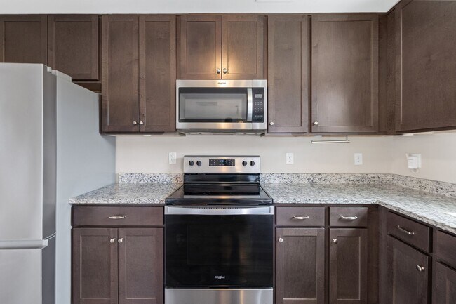 Building Photo - 230 Rosewood Ln