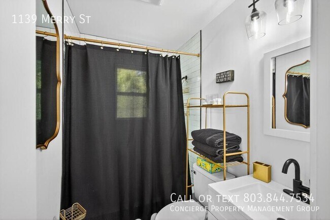 Building Photo - 1139 Merry St