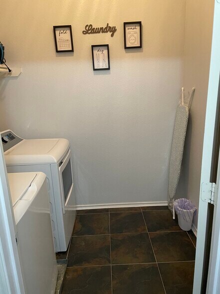 Building Photo - 6815 Terra Rye